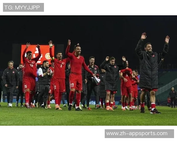 土耳其足球队在世预赛中以6比1狂胜保加利亚伊尔迪兹双响居莱尔贡献进球与助攻