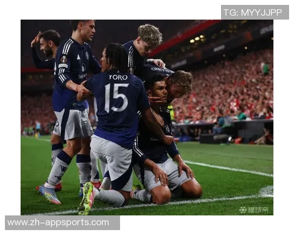 B费休息期间亲临训练基地现场观摩替补球员训练情况 B费休息期间亲临训练基地现场观摩替补球员训练情况