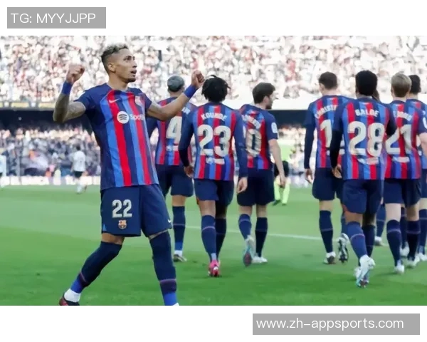 巴萨发布新海报展示费兰托雷斯卡萨多与马丁精彩瞬间迎战贝蒂斯 巴萨发布新海报展示费兰托雷斯卡萨多与马丁精彩瞬间迎战贝蒂斯