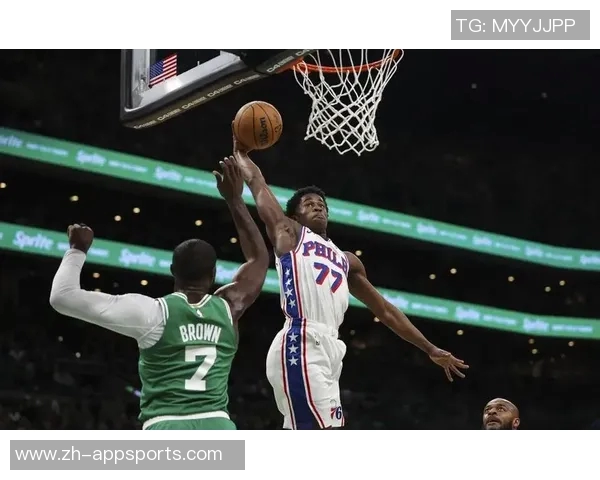 76人新星埃奇库姆表现出色15投6中斩获15分6篮板8助攻3抢断1盖帽 76人新星埃奇库姆表现出色15投6中斩获15分6篮板8助攻3抢断1盖帽