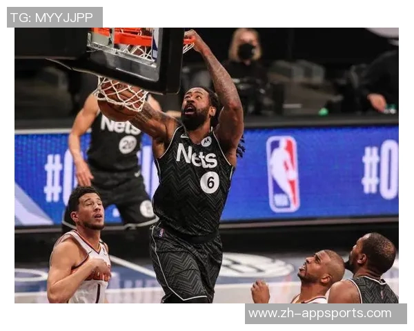 小乔丹内线强势补篮得手并成功加罚展现绝佳状态