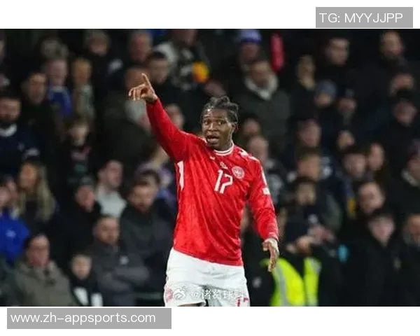 多尔古谈曼联团队精神提升对首年表现表示满意 多尔古谈曼联团队精神提升对首年表现表示满意