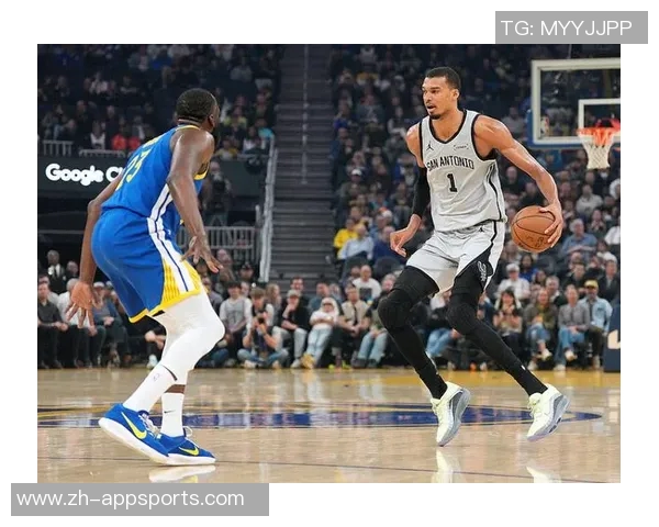 文班雅马在单场比赛中创下马刺队史第四高的30分10板记录大卫罗宾逊仍保持最多记录